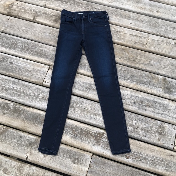 AG
The Farrah High Rise Skinny Jeans - Picture 12 of 16